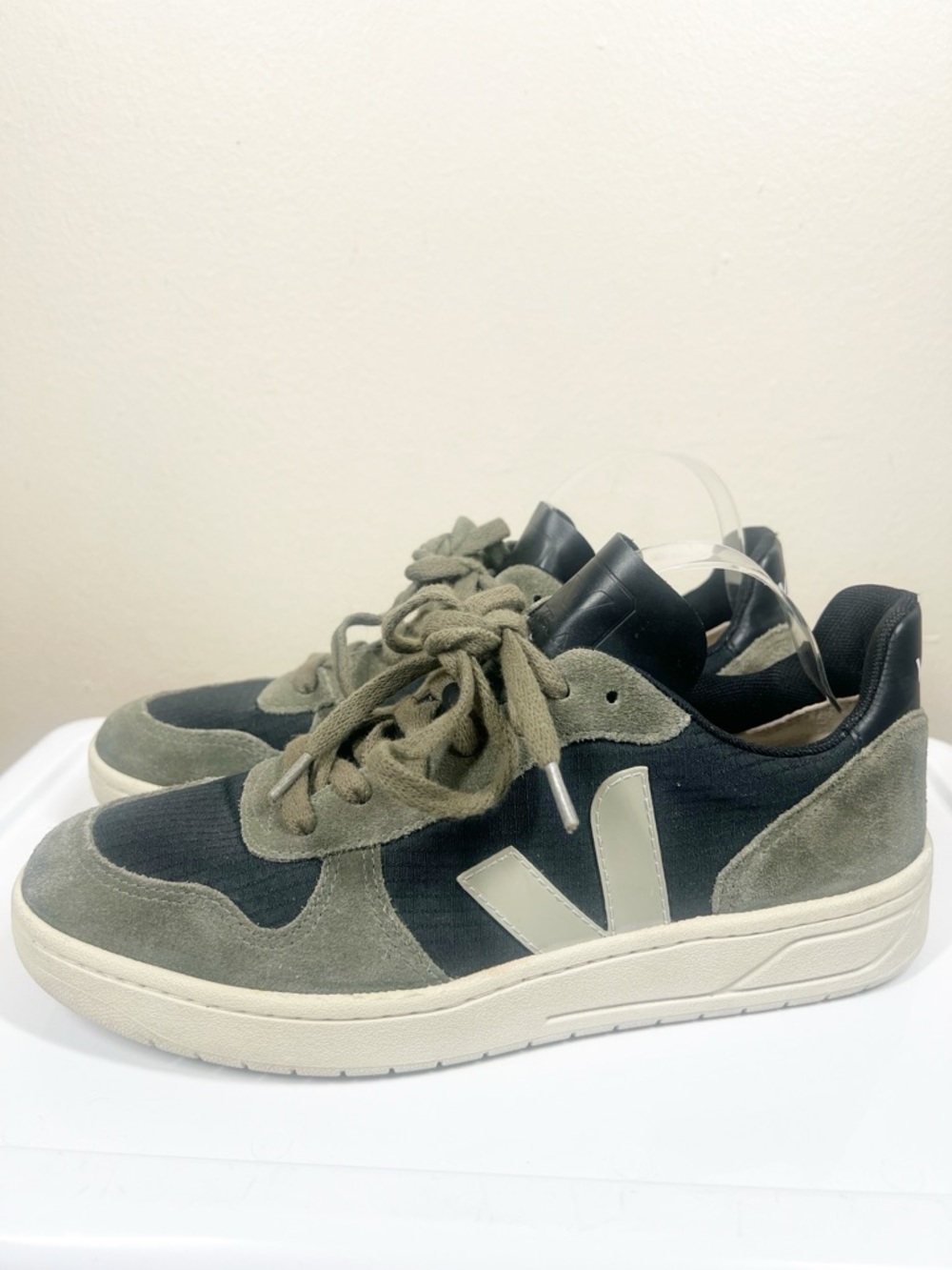 Veja Mens V-10 RIPSTOP BLACK OXFORD GREY MUD Sneakers Mens 8 Womens 10